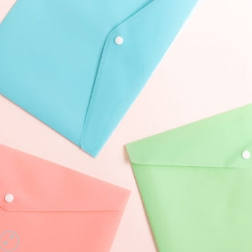 sobre-pvc-a4-fw-pastel-con-boton-3810