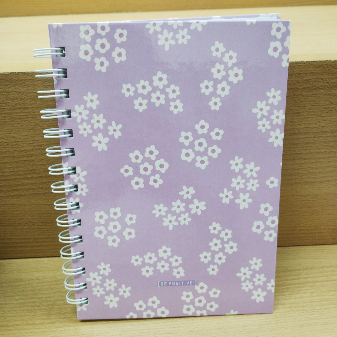 cuaderno-a5-punto-cero-flores-lila-