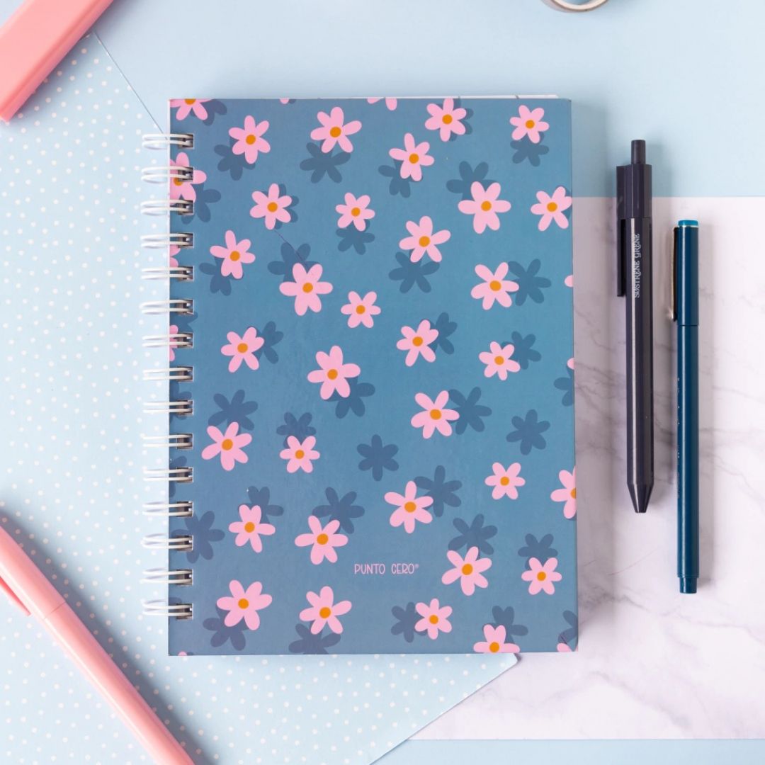 cuaderno-a5-hojas-cuadriculadas-punto-cero-daisy-8103