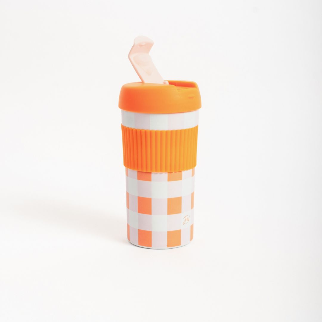vaso-termico-fw-cuadrille-naranjadescubri-el-vaso-termico-de-cafe-ideal-para-tu-dia-a-dia-su-capacidad-de-500-ml-y-su-fabricacion-en-acero-inoxidable-mantienen-tus-bebidas-calientes-o-frias-por-mas-tiempo-compacto-8-x-65-x-16-cm-con-diseno-a-prueba-de-fug